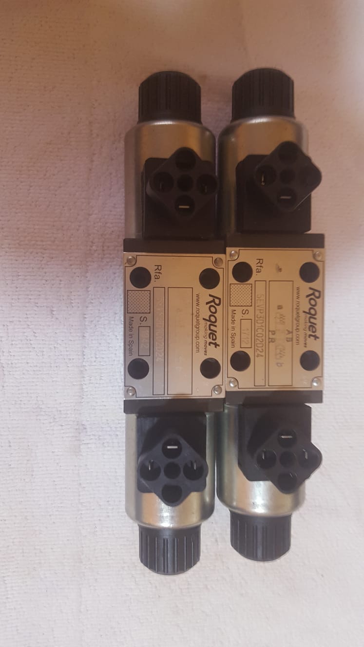 Electrovanne hydraulique pour gouvernail.
